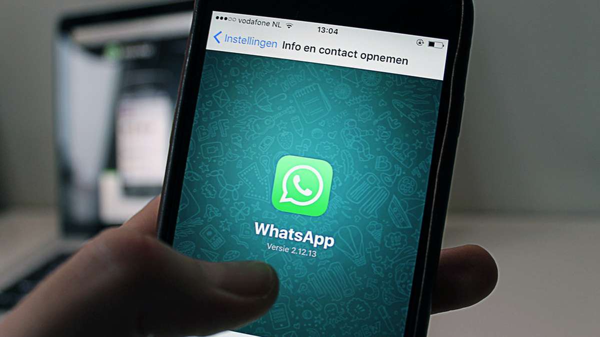 Ya podrás usar WhatsApp en este celular sin pantalla táctil
