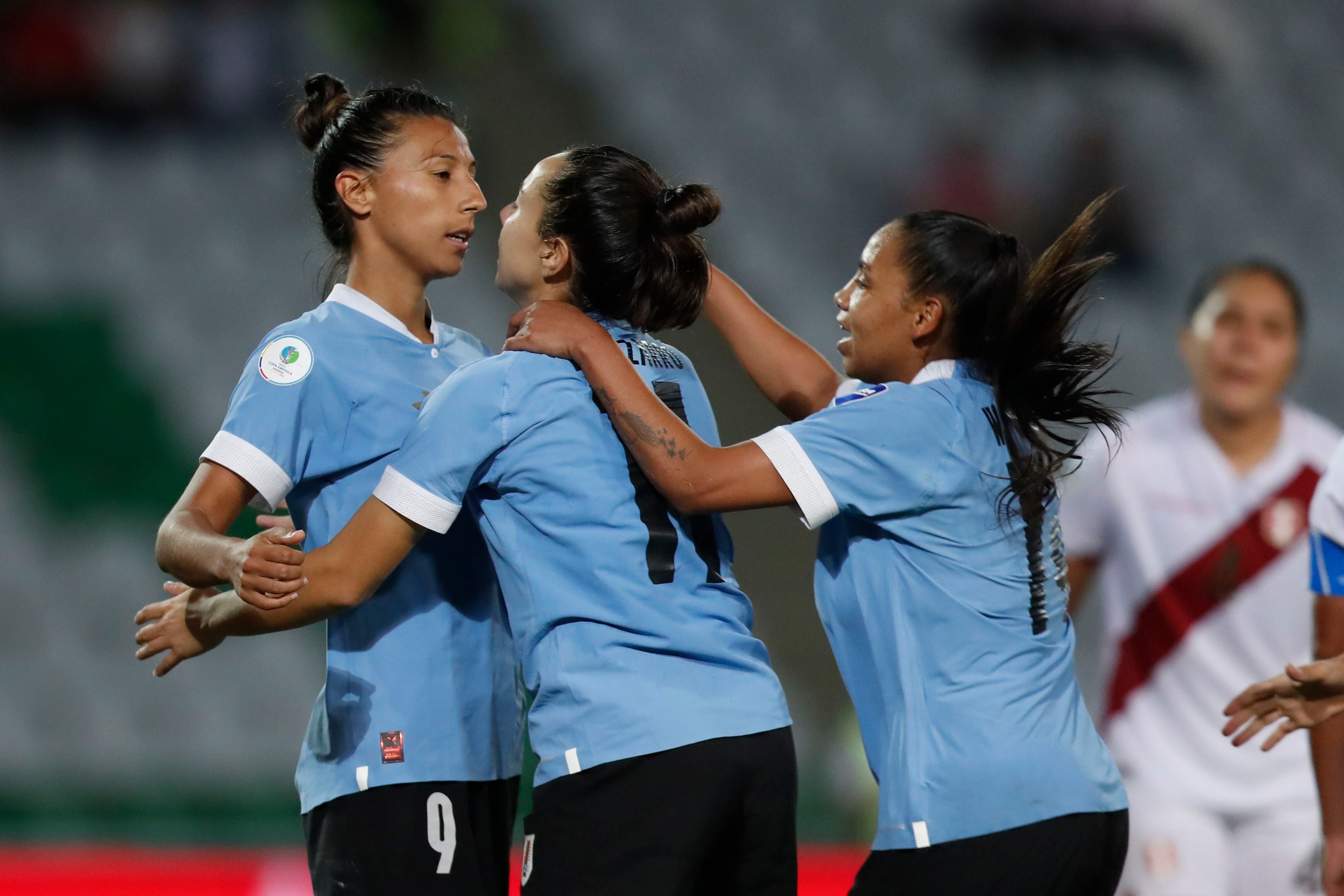 Fútbol femenino: Uruguay cerró la Copa América con goleada frente a Perú -  EL PAÍS Uruguay