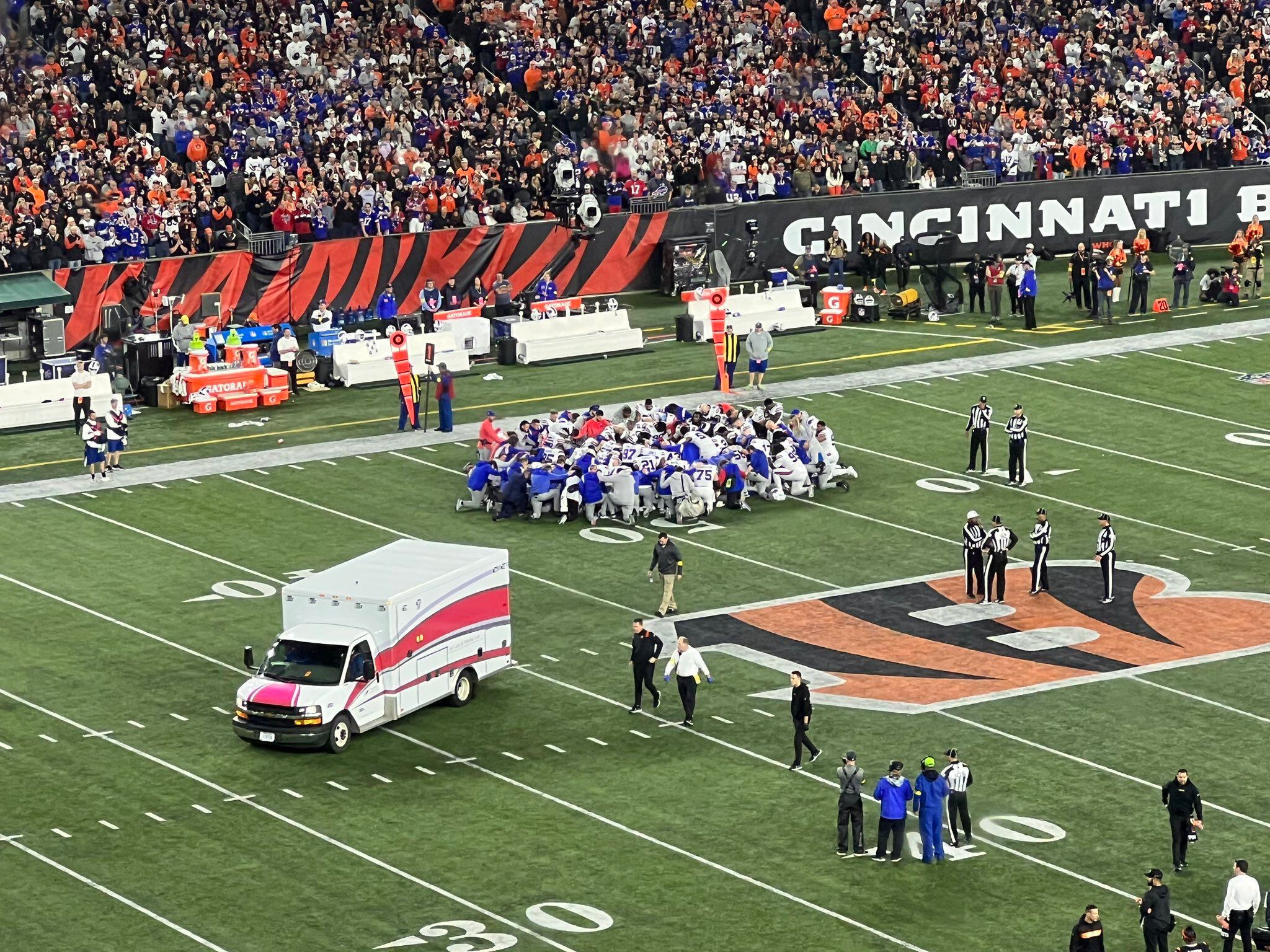 La NFL cancela oficialmente el juego entre los Bills de Buffalo y los  Bengals de Cincinnati tras el colapso de Damar Hamlin