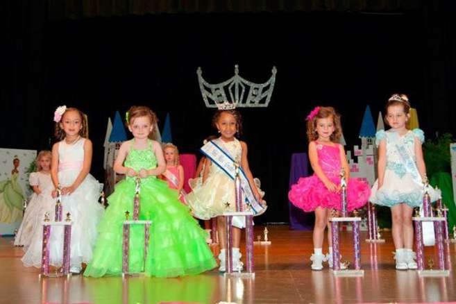 Polémica Por Concurso Infantil Miss Tanguita El Espectador 2774