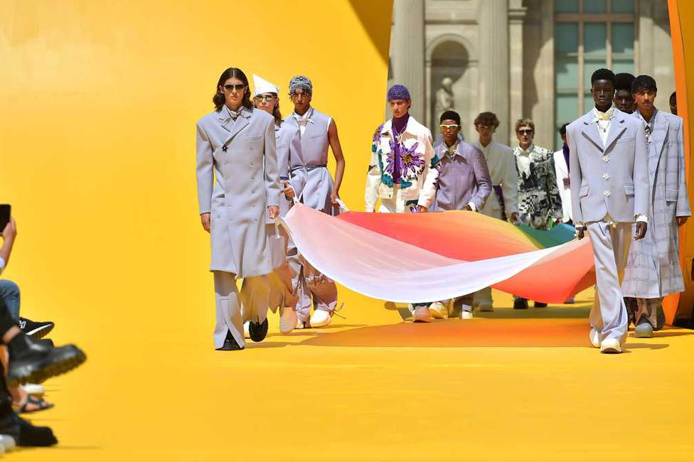 Histórico: O desfile masculino Primavera/Verão da Louis Vuitton!