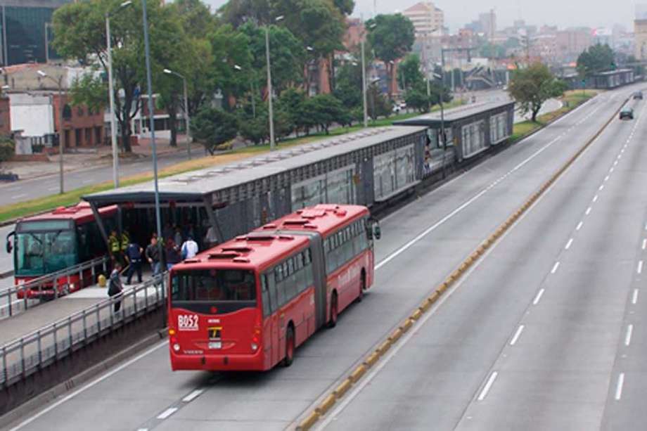 AL 100% SE ENCUENTRA REPARACIÓN DE LA CALLE 21 ENTRE CARRERAS 5 Y 6