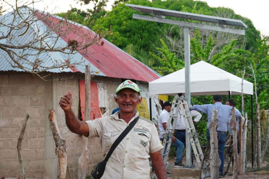 Durante más de treinta años la comunidad de Bello Horizonte, en San Benito Abad (Sucre), vivió sin el servicio de energía eléctrica.