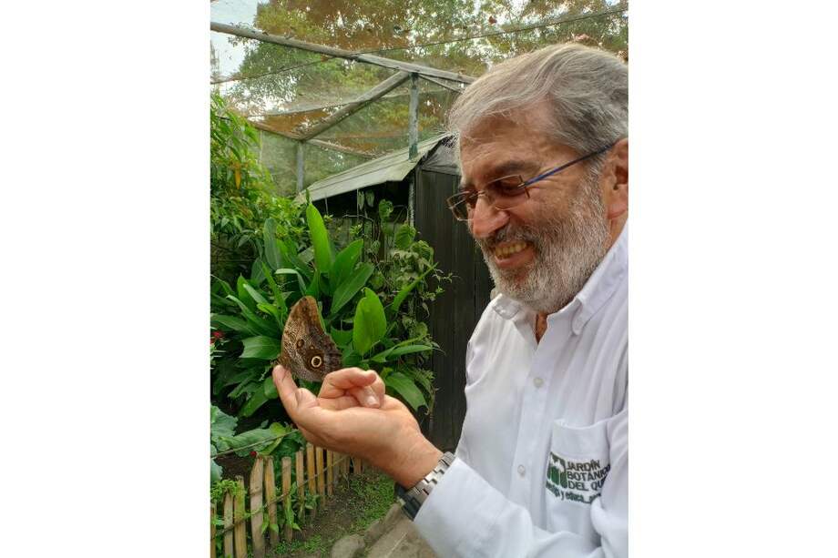 Alberto Gómez Mejía ha escrito seis libros de temas ambientales, innumerables artículos en revistas nacionales e internacionales y es también docente.