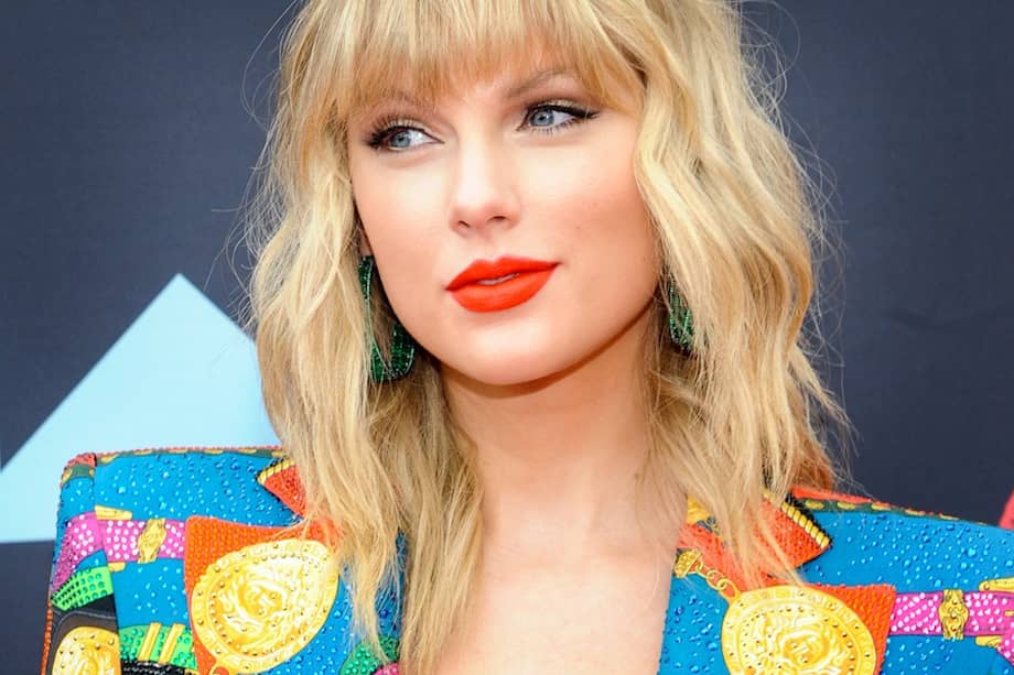 Taylor Swift regresa a los escenarios con una puesta en escena donde hará un recorrido a cada una de sus 'eras' en 18 años de carrera musical.