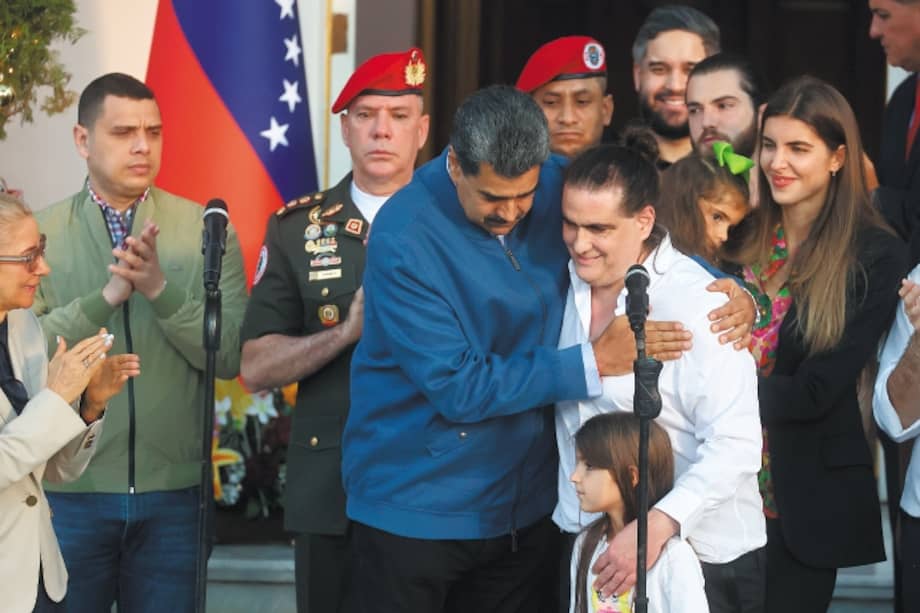 Nicolás Maduro recibió a Saab en enero de 2024 en el palacio presidencial a Alex Saab, tras su liberación en EE.UU. EFE/Miguel Gutiérrez.
