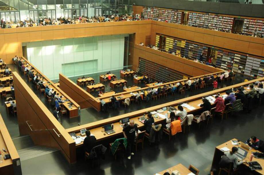 La Biblioteca Nacional de China es reconocida como la más grande de Asia, con más de 35 millones de libros y colecciones históricas.  / Agencia Anadolu