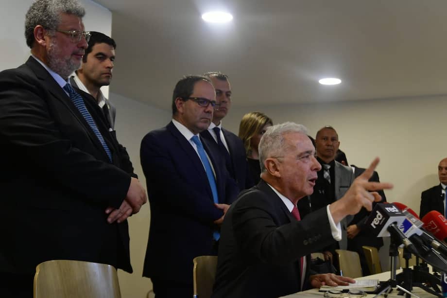 Álvaro Uribe habló de su caso por manipulación de testigos con la CIDH.