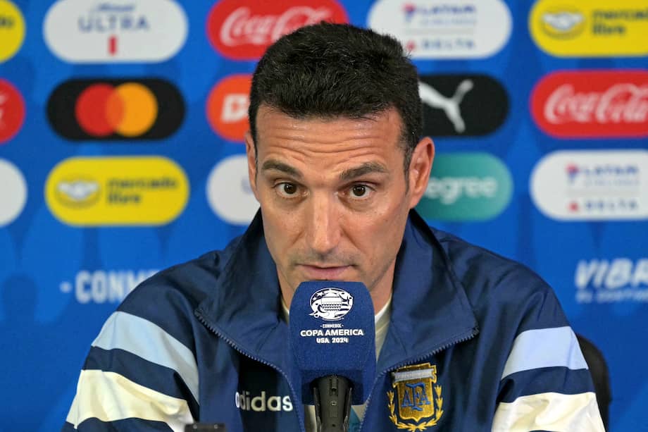 Lionel Scaloni, director técnico de la selección de Argentina en rueda de prensa.