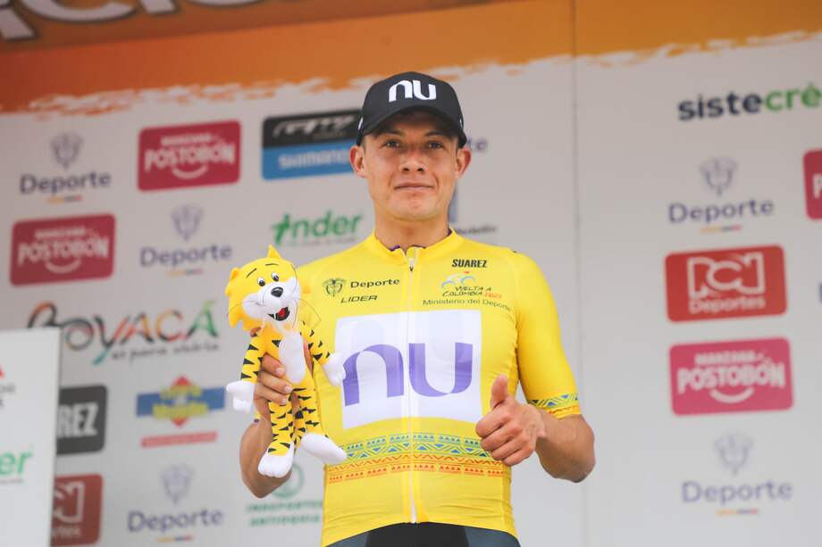 Rodrigo Contreras, del NU Colombia, se mantiene como líder de la general en la Vuelta a Colombia 2024.