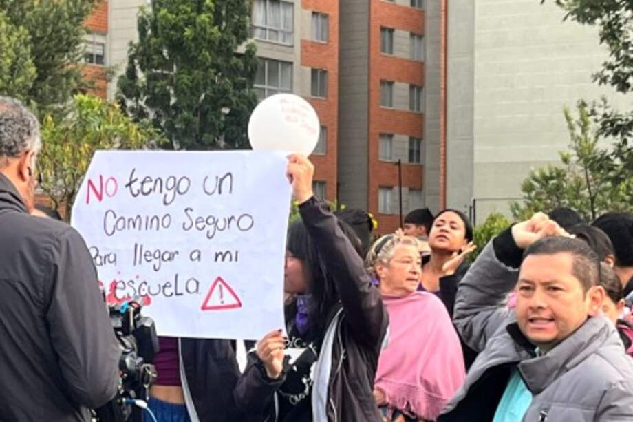 Marcha en rechazo a la agresión sexual que sufrió una menor de 14 años en Bogotá.