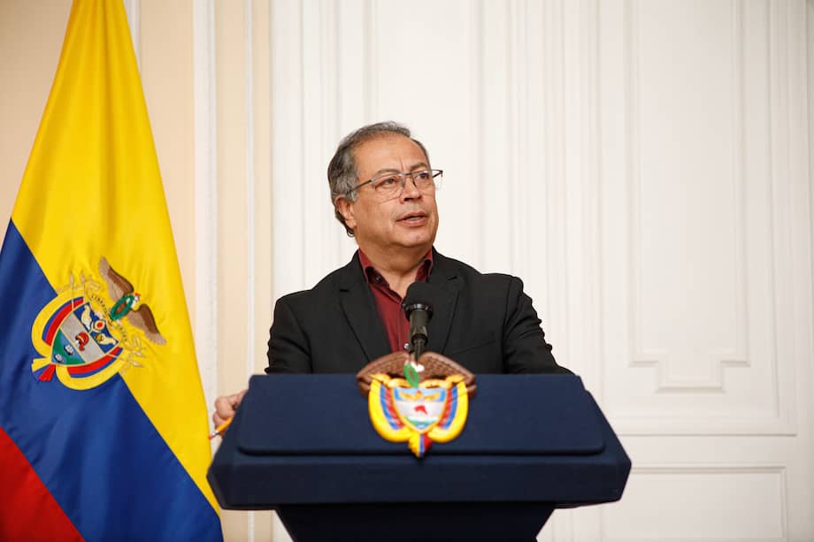 El presidente Gustavo Petro cuestionó el hundimiento en el Congreso de la ley estatutaria de educación.