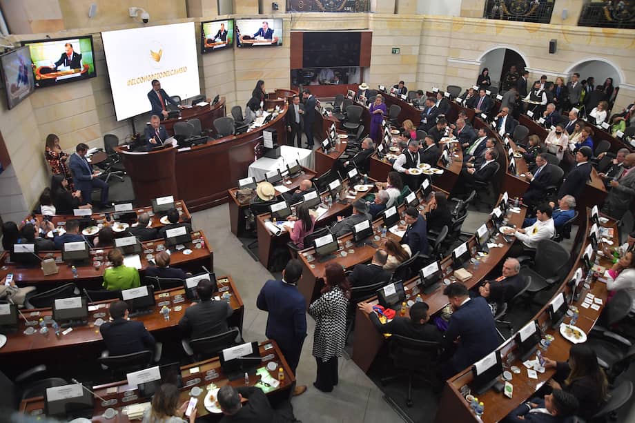 Con 56 votos, la plenaria del Senado aprobó el proyecto que impulsó el Centro Democrático. 