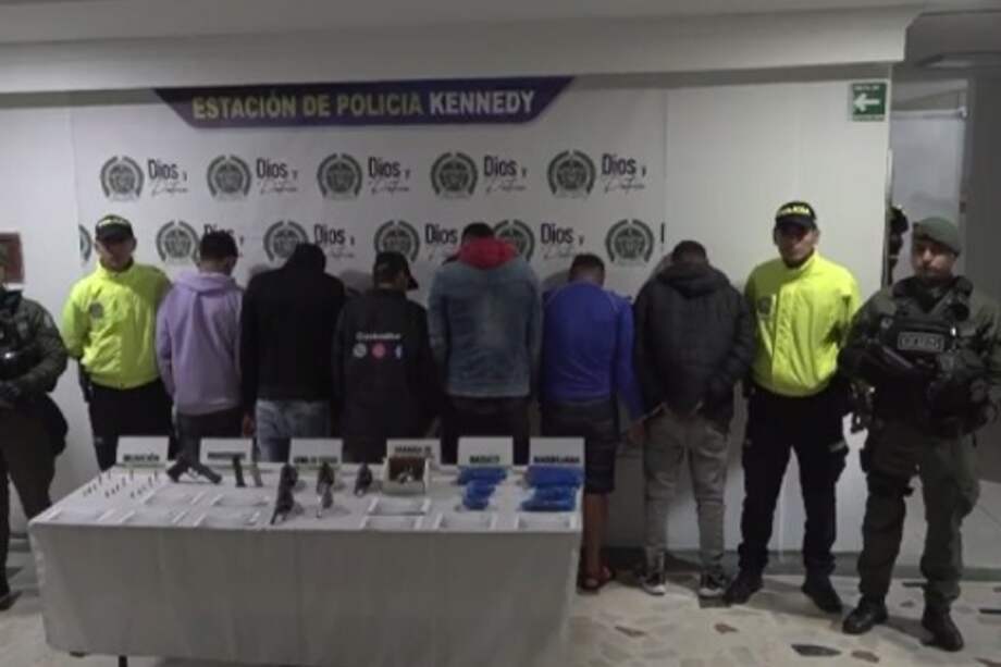 Seis personas fueron capturadas por actividades extorsivas que llevaban a cabo en cinco localidades de Bogotá.