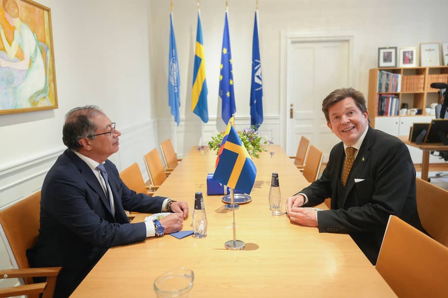 Gustavo Petro y el presidente del Parlamento Sueco Andreas Norlén.