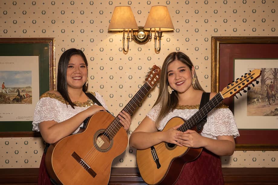 Entre Cantos, el dúo conformado por las hermanas Paula Andrea y Aura María García Gutiérrez, estarán presentes en el 37º Festival Nacional de la Música Colombiana