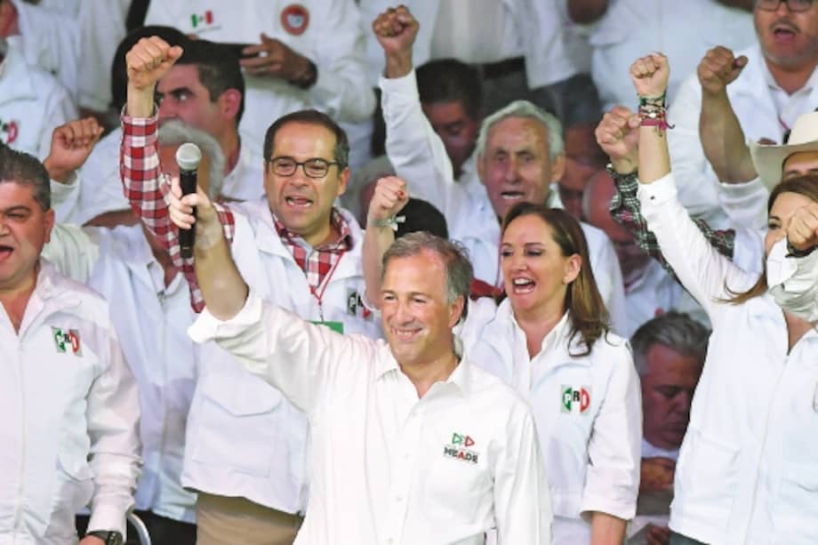  El candidato del PRI, José Antonio Meade, se posicionó de segundo en las encuestas, detrás de López Obrador. / EFE