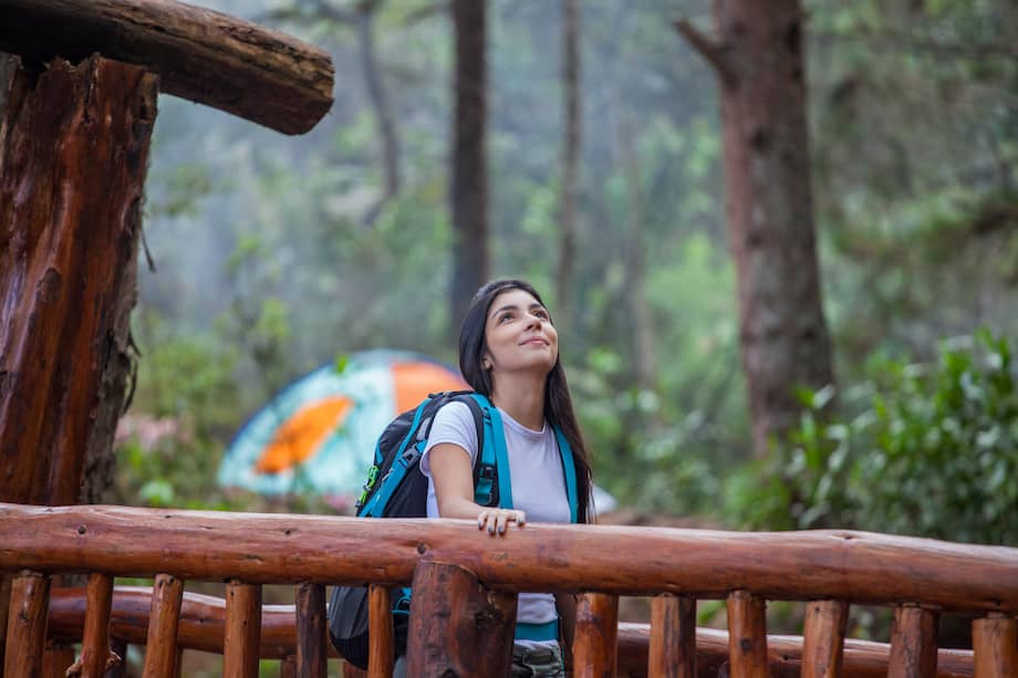 El viaje en solitario está redefiniendo la manera en que los colombianos experimentan los destinos en el país.