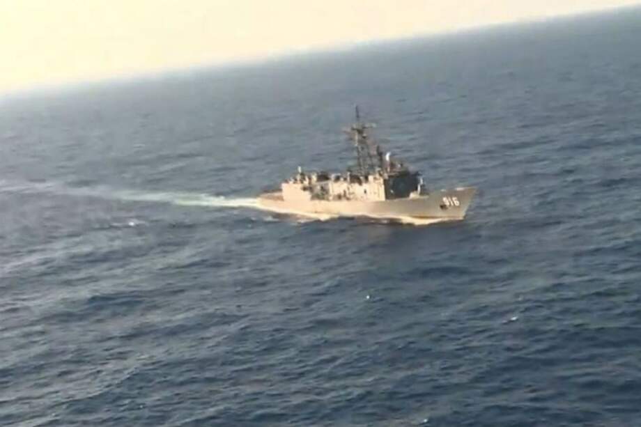 Militares egipcios hicieron parte de una misión de búsqueda en el Mar Mediterráneo por los restos del avión. /AFP