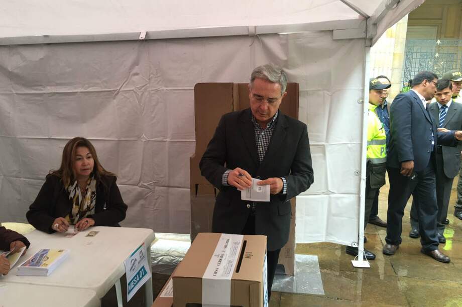 El expresidente Uribe se prepara para las próximas elecciones.