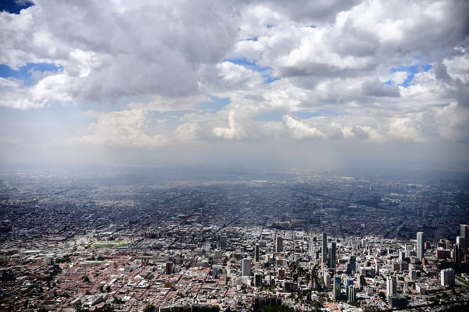 Contaminación en Bogotá vista desde Monserrate