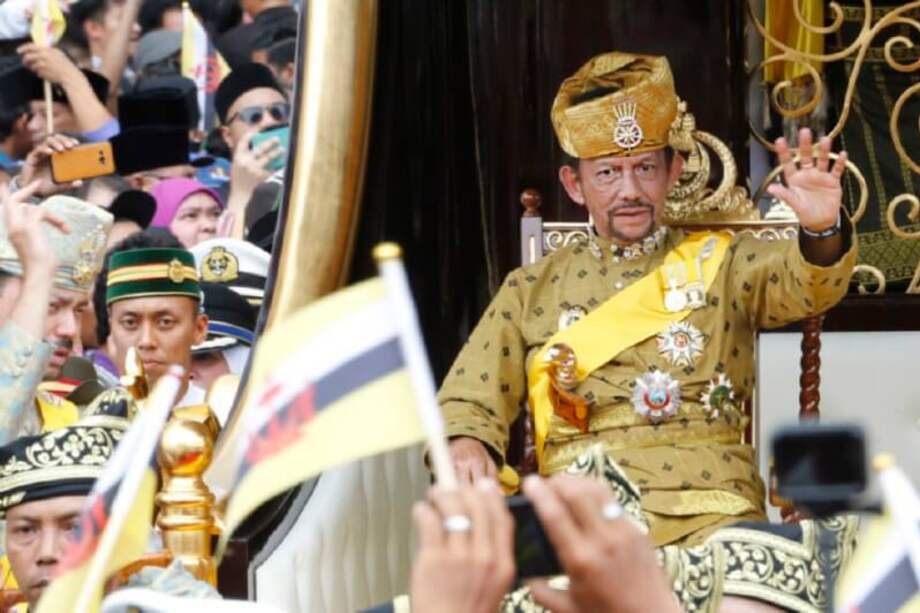 El sultán que quiere lapidar infieles y gais