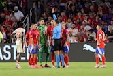Wilmar Roldán es fuertemente criticado tras el arbitraje en el partido Canadá vs. Chile
