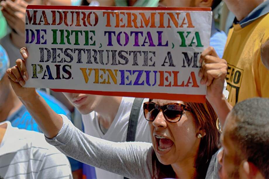 Recolección de firmas para referendo contra Nicolás Maduro sería en octubre