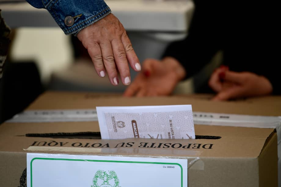 Jornada electoral para elegir al nuevo alcalde y concejo de Bogotá.