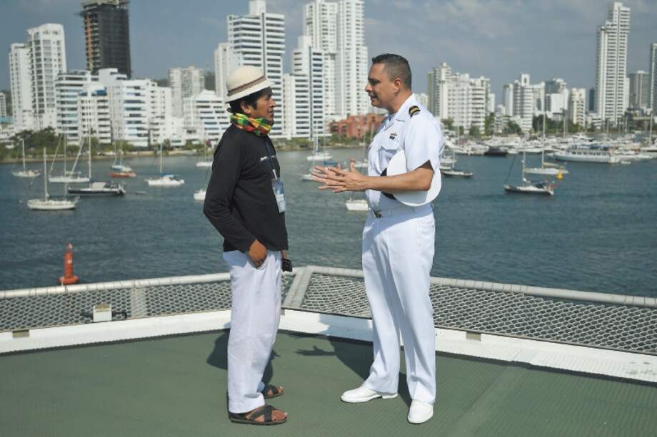 El Tata Nicolás Flores estuvo presente en un recorrido del ARC Caribe, el navío de la Armada con el que se realizará la exploración del galeón. / Mauricio Alvarado