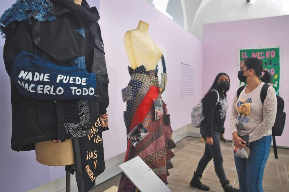 La exhibición "Moda con historia" estará disponible hasta septiembre en el Museo Nacional, en Bogotá.  / Óscar Pérez