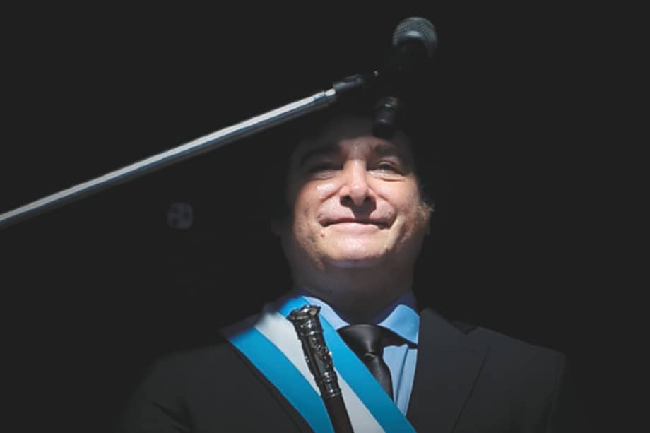 El presidente de Argentina, Javier Milei, llegó este domingo a la Casa Rosada (sede del Gobierno) por primera vez como jefe de Estado del país suramericano, tras jurar el cargo en el Congreso y ofrecer su discurso ante la ciudadanía.