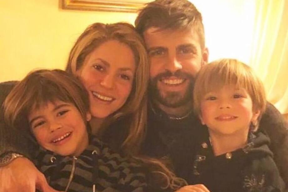 Shakira , Piqué y sus hijos Milan y Sasha.