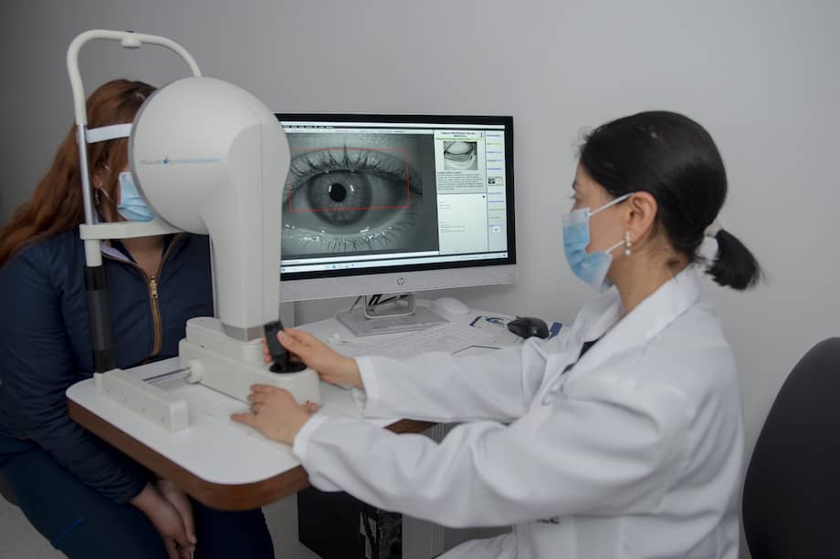  La Clínica de Optometría de la Universidad de La Salle cuenta con servicios diagnósticos de baja visión. / Cortesía U. La Salle
