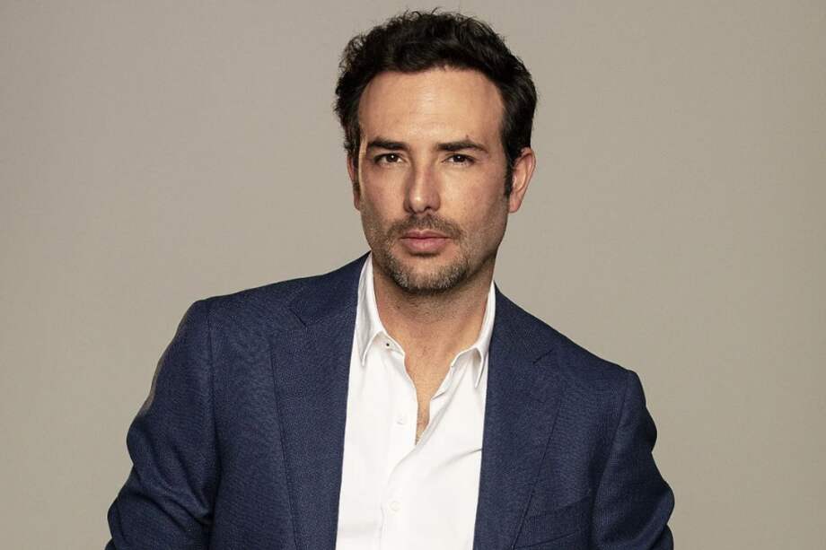 Sebastián Martínez es conocido por producciones como "La Pola" (2010), "Rosario Tijeras" (2016) y "Pa' Quererte" (2020).