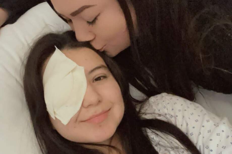 Foto de octubre de 2023, mes en el que definitivamente le extirpan el ojo a Sara Cárdenas, en el sistema médico, luego de la lesión ocular que sufrió por parte de un agente del Esmad, en mayo de 2021.
