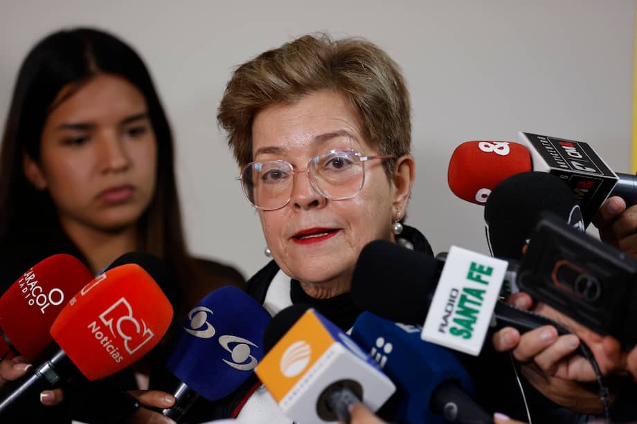 El pasado 4 de junio, la ministra del Trabajo, Gloria Inés Ramírez, informó que se aprobó el otorgamiento de la bonificación especial por compensación. EFE/ Mauricio Dueñas Castañeda
