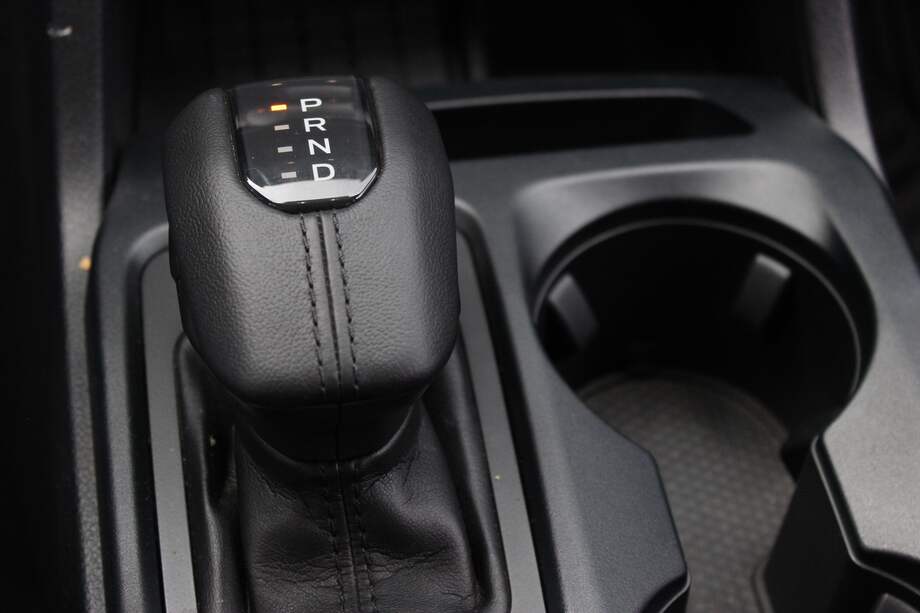 Los cambios automáticos ofrecen numerosas ventajas sobre los manuales, incluyendo una gestión más eficiente del consumo de combustible.
