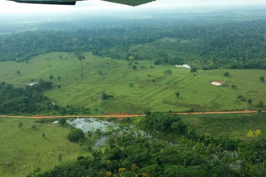 Lugar de la Amazonia con geoglifos en el terreno / UPF