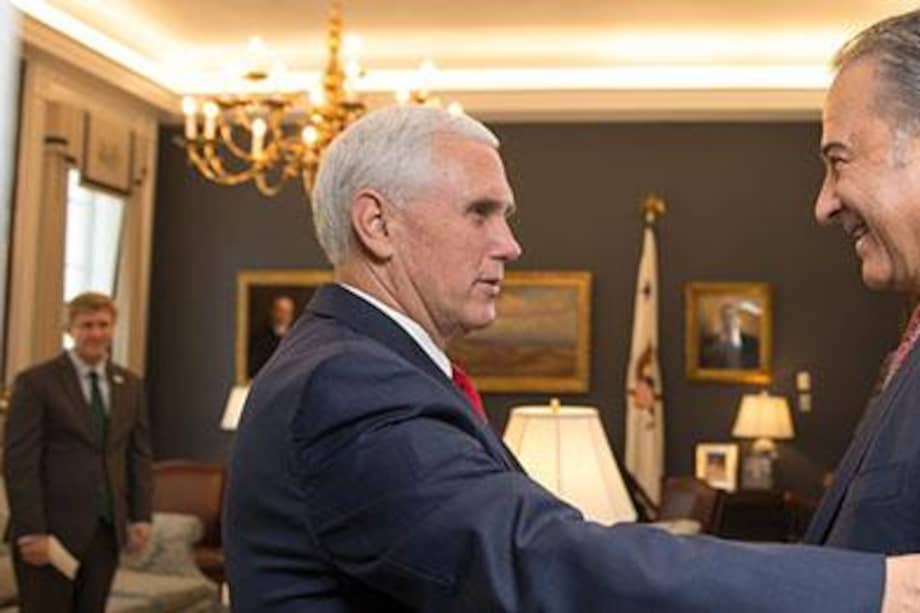 El vicepresidente óscar naranjo y su homólogo estadounidense Mike Pence. / Vicepresidencia