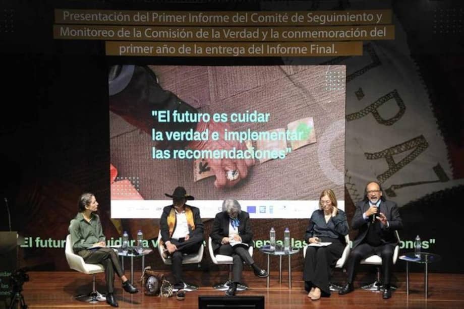 La presentación del primer informe de seguimiento de las recomendaciones de la Comisión de la Verdad fue en el Centro de Paz, Memoria y Reconciliación en Bogotá.