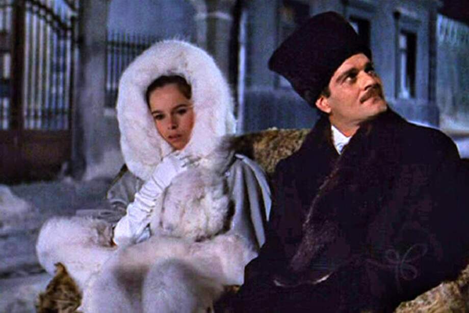 Geraldine Chaplin, con Omar Sharif, en una de las escenas de la emblemática "Dr. Zhivago".  / Cortesía