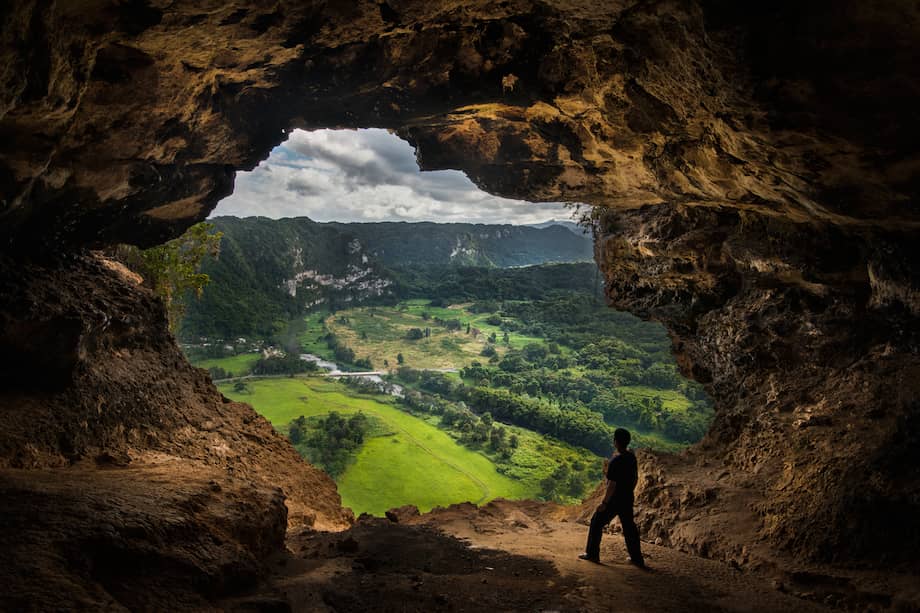 En Colombia hay un registro de 780 cavernas aproximadamente, sumando otras 40 de procedencia dudosa, para un total de 820 cavidades.
