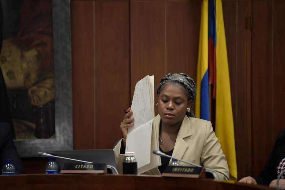 Esta semana, la ministra de Educación, Aurora Vergara, se juega sus últimas cartas para la aprobación de la ley estatutaria. 