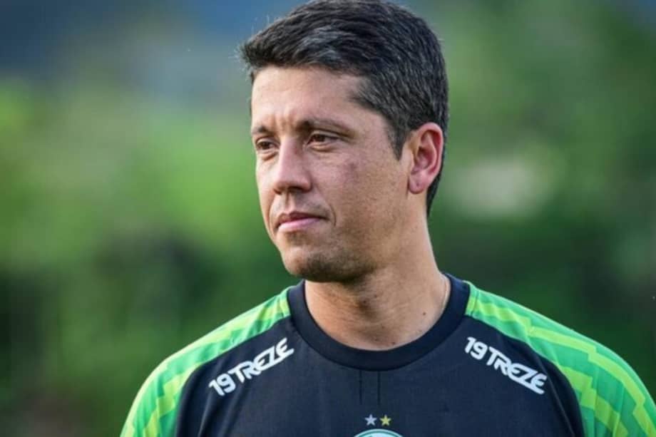 Previo a su llegada a Sao Paulo, Thiago Carpini estuvo al cargo de Juventude de la segunda división brasileña.