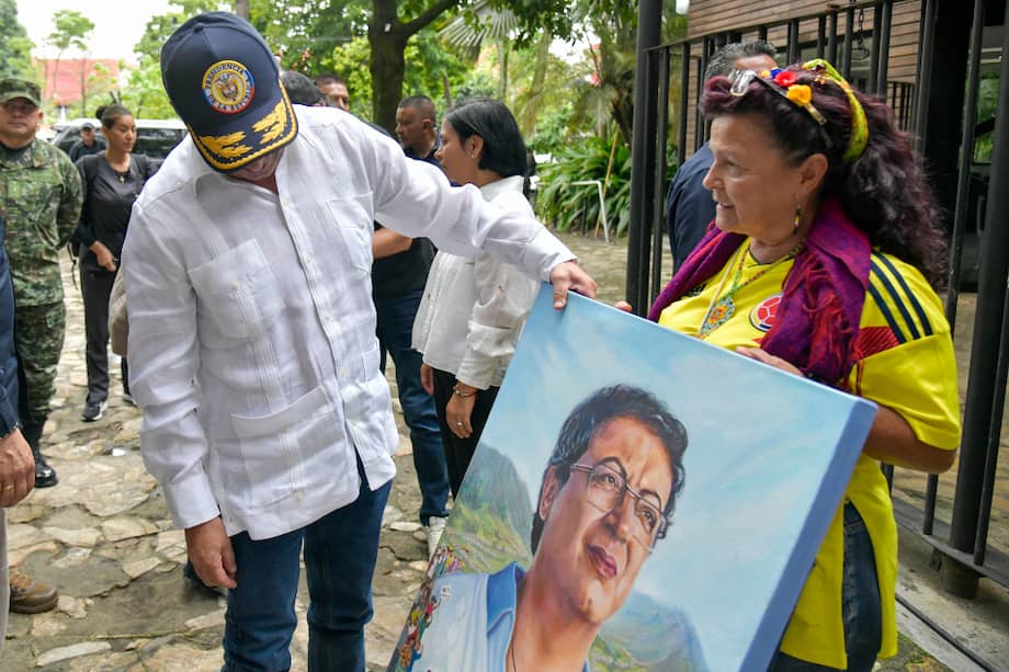 El presidente Gustavo Petro quiere que lo vean más por fuera de la Casa de Nariño y por eso este 30 de mayo estuvo en un evento con adultos mayores en Medellín.
